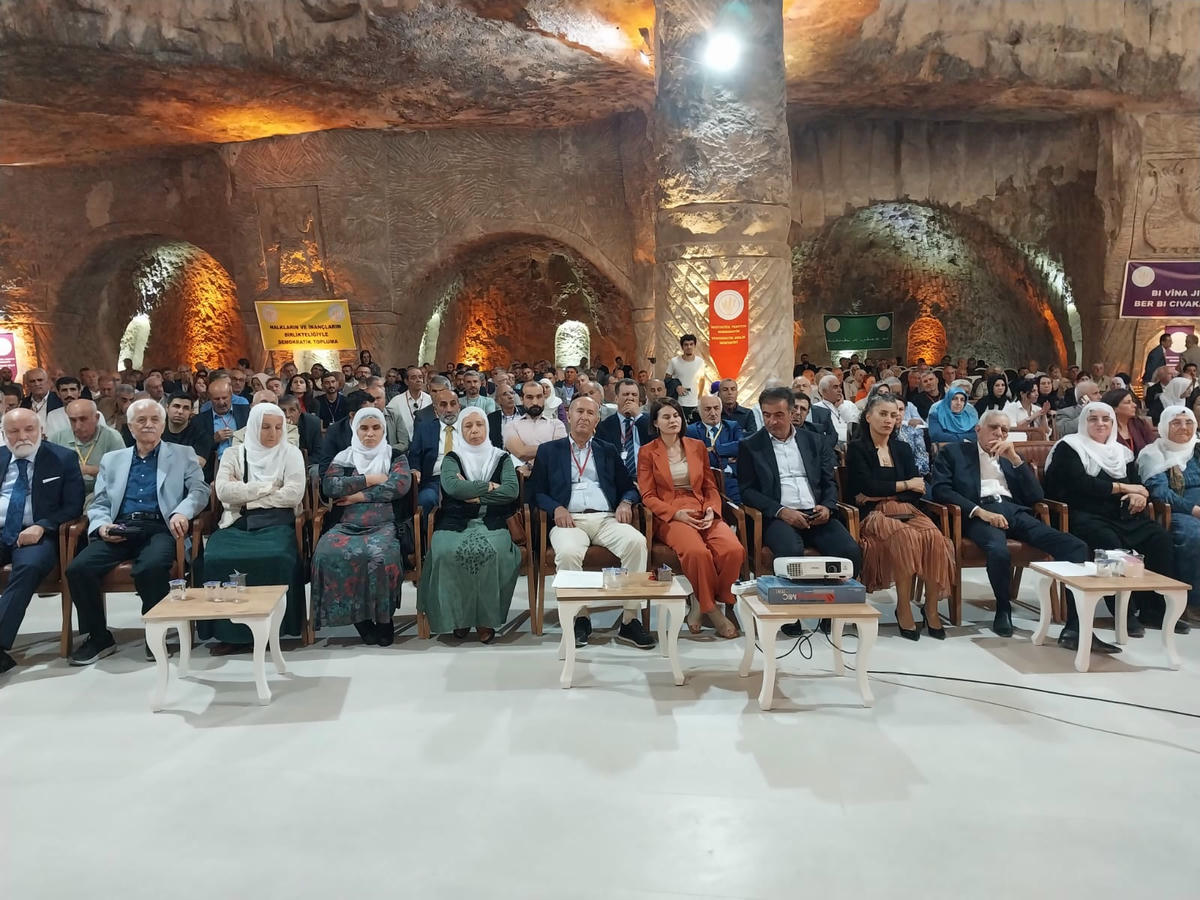 Շրջօրեայ ժողով ժողովուրդներու համակեցութեան մասին